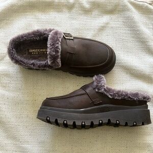 Skechers fur lined clog
